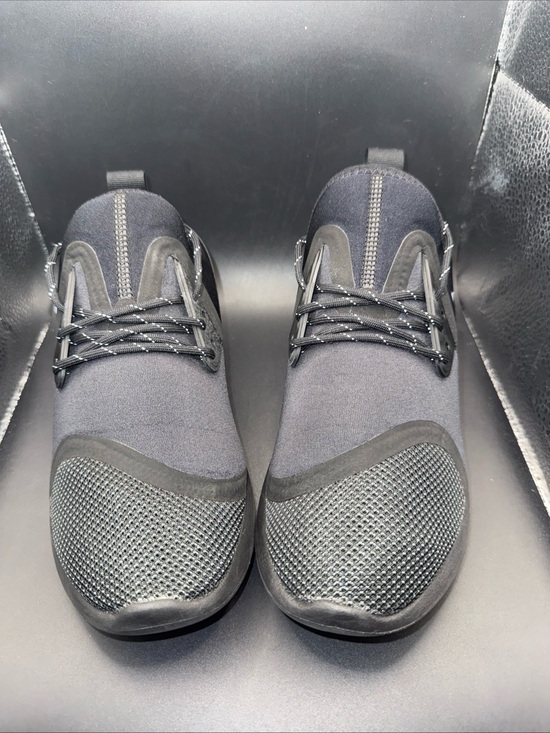Nike Shoes - Size 8.5 - Nike Wmns LunarCharge Essential, 923620-001, Clean, W/ OG Box, Great